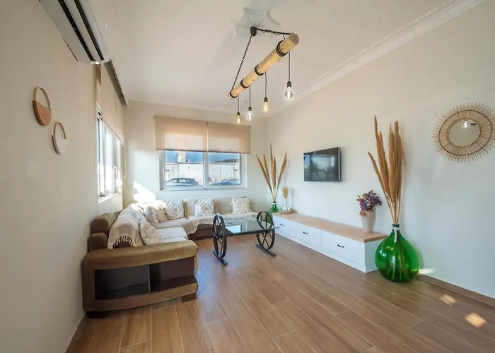 Bohemian Paradise فيلة